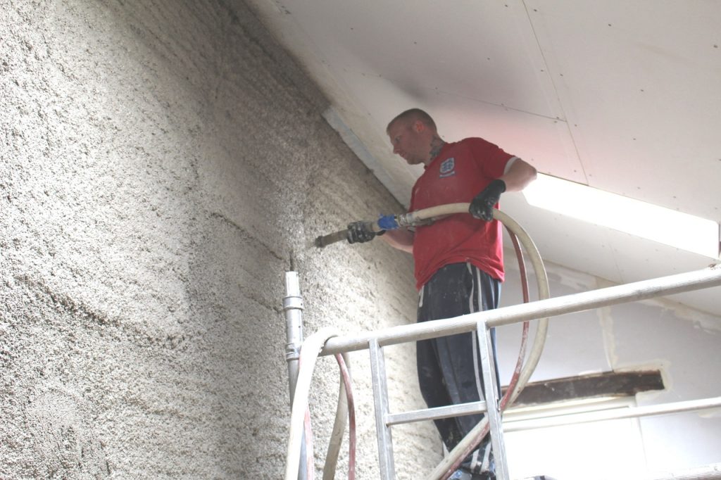 Spraying Diathonite Evolution Ecological Building Systems